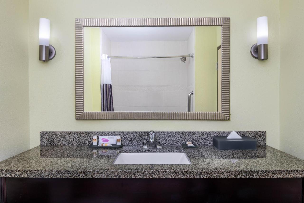 La Quinta By Wyndham Hinesville - Fort Stewart Exterior photo